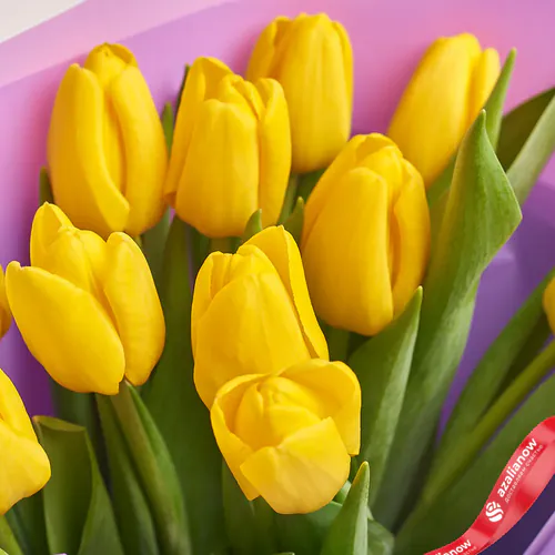 Фото 3: Букет из 11 желтых тюльпанов в фиолетовой пленке. Сервис доставки цветов AzaliaNow