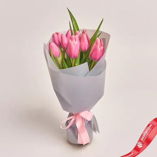 Фото 1: Букет из 11 розовых тюльпанов в серой пленке. Сервис доставки цветов AzaliaNow