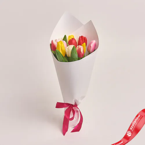 Фото 1: Букет из 11 тюльпанов микс в белой бумаге. Сервис доставки цветов AzaliaNow