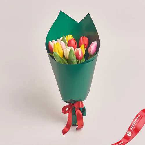 Фото 1: Букет из 11 тюльпанов микс в зеленой бумаге. Сервис доставки цветов AzaliaNow