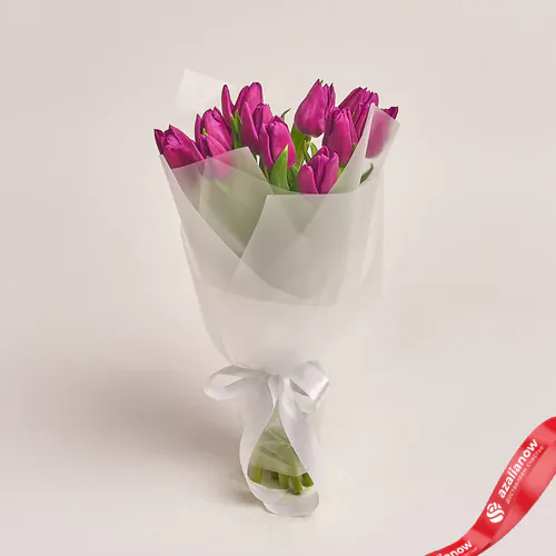 Фото 1: Букет из 11 фиолетовых тюльпанов в пленке. Сервис доставки цветов AzaliaNow