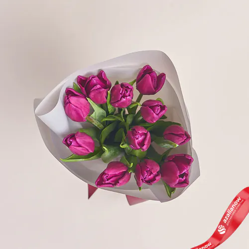 Фото 2: Букет из 11 фиолетовых тюльпанов в серой пленке. Сервис доставки цветов AzaliaNow