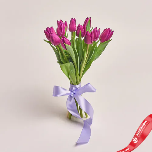 Фото 1: 11 фиолетовых тюльпанов с лентой, Россия. Сервис доставки цветов AzaliaNow