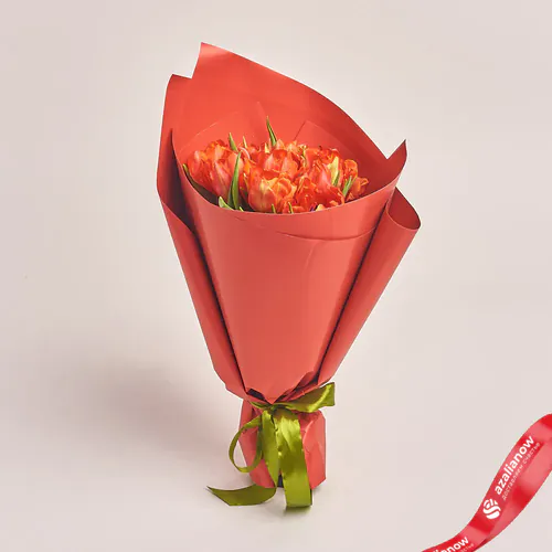 Фото 1: Букет из 11 пионовидных красных тюльпанов в оранжевой бумаге. Сервис доставки цветов AzaliaNow