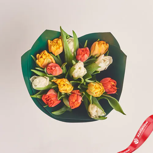 Фото 2: Букет из 15 пионовидных тюльпанов в зеленой бумаге. Сервис доставки цветов AzaliaNow