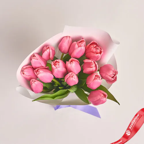 Фото 2: Букет из 15 розовых тюльпанов в белой бумаге. Сервис доставки цветов AzaliaNow