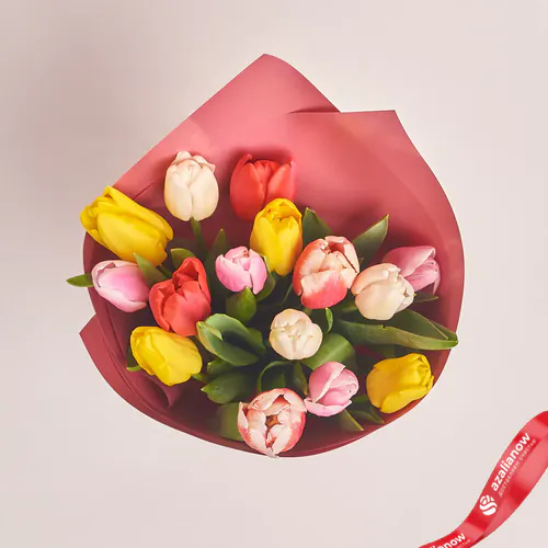 Фото 2: Букет из 15 тюльпанов микс в розовой бумаге. Сервис доставки цветов AzaliaNow