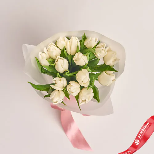 Фото 2: Букет из 15 белых тюльпанов в пленке «Женщине». Сервис доставки цветов AzaliaNow
