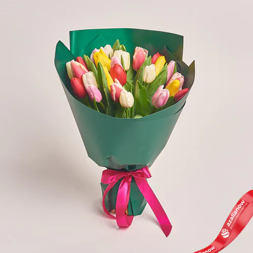 Фото 1: Букет из 25 тюльпанов микс в зеленой бумаге. Сервис доставки цветов AzaliaNow