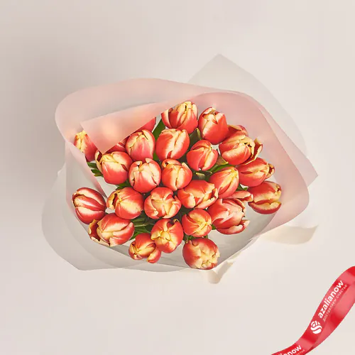 Фото 2: Букет из 25 красных тюльпанов в пленке. Сервис доставки цветов AzaliaNow