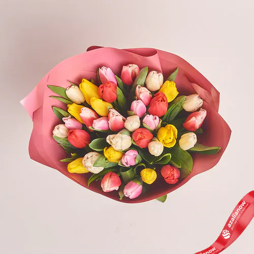 Фото 2: Букет из 35 тюльпанов микс в розовой бумаге. Сервис доставки цветов AzaliaNow