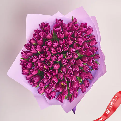 Фото 2: Букет из 101 фиолетового тюльпана в фиолетовой пленке. Сервис доставки цветов AzaliaNow