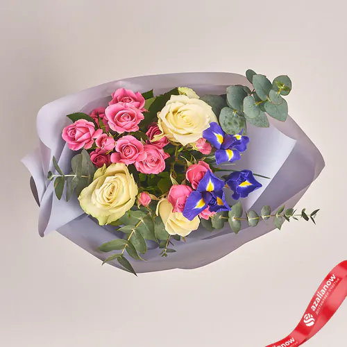 Фото 2: Букет из роз и ирисов «Пушкин». Сервис доставки цветов AzaliaNow
