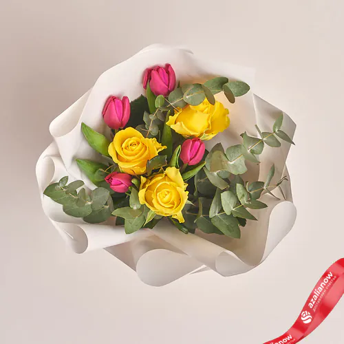 Фото 2: Букет из желтых роз и розовых тюльпанов «Поздравляю». Сервис доставки цветов AzaliaNow