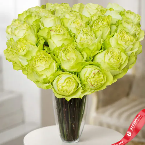 Фото 1: Букет из 15 зеленых пионовидных роз. Сервис доставки цветов AzaliaNow