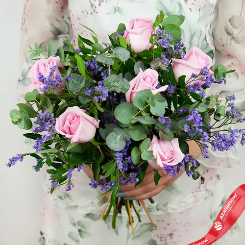 Фото 3: Букет из розовых роз и фиолетовой статицы «Фрея». Сервис доставки цветов AzaliaNow