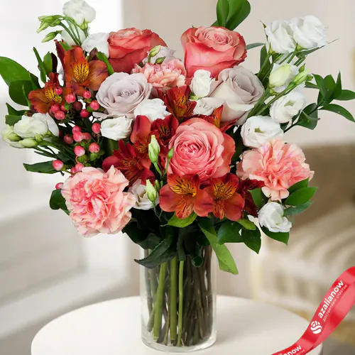 Фото 1: Букет из роз, гвоздик, альстромерий и лизиантусов «Лёд и пламя». Сервис доставки цветов AzaliaNow