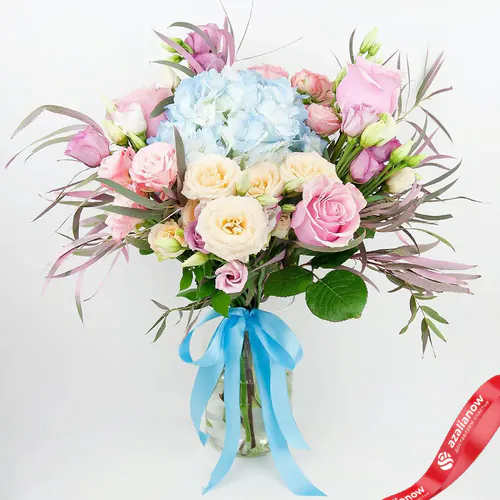 Фото 1: Букет из роз, гортензий и лизиантусов «Лучшее в тебе». Сервис доставки цветов AzaliaNow