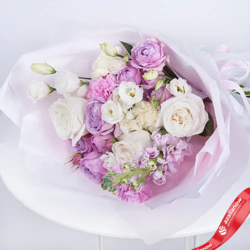 Фото 2: Букет из гвоздик, роз, лизиантусов, маттиолы «Нежное наслаждение». Сервис доставки цветов AzaliaNow