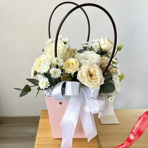 Фото 1: Букет из белых роз и хризантем «Нежность пудры». Сервис доставки цветов AzaliaNow