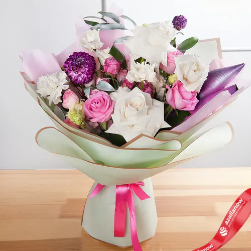 Фото 1: Букет из роз, георгин, гвоздик и лизиантуса «Нежные моменты». Сервис доставки цветов AzaliaNow