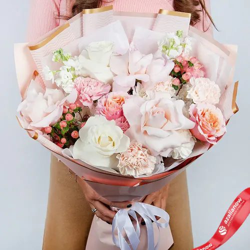 Фото 2: Букет из роз, гвоздик и маттиол «Ослепительная леди». Сервис доставки цветов AzaliaNow