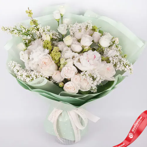 Фото 1: Букет из белых роз, пионов, гвоздики «Преображение». Сервис доставки цветов AzaliaNow