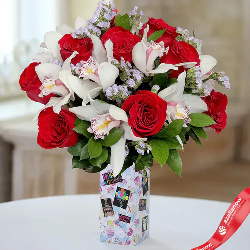 Фото 1: Букет из 9 белых орхидей и 9 красных роз «Роскошный подарок». Сервис доставки цветов AzaliaNow