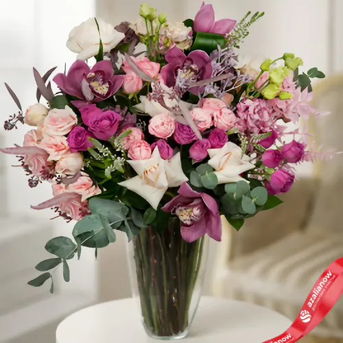 Фото 1: Букет из роз, орхидей, лизиантусов, вероники «Секретный сад». Сервис доставки цветов AzaliaNow