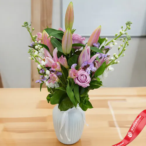 Фото 1: Букет из маттиолы, роз, лилий, альстромерий «Сиреневая музыка». Сервис доставки цветов AzaliaNow
