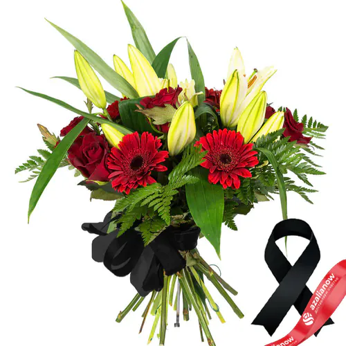 Фото 1: Траурный букет из роз, гербер, лилий, папоротника «Боль утраты». Сервис доставки цветов AzaliaNow