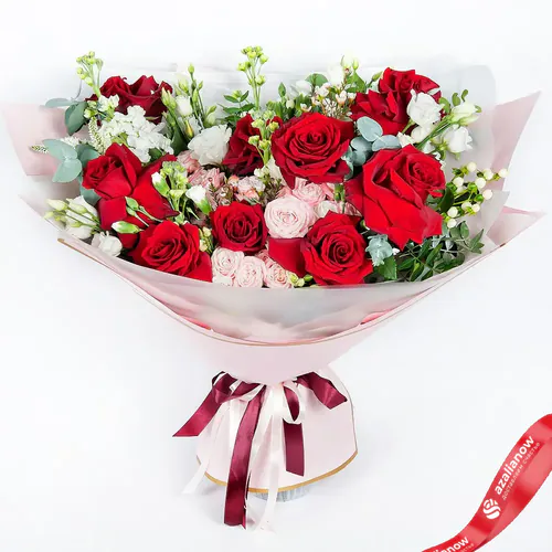 Фото 1: Букет для любимой из роз, тюльпанов, лизиантусов «Ты прекрасна». Сервис доставки цветов AzaliaNow