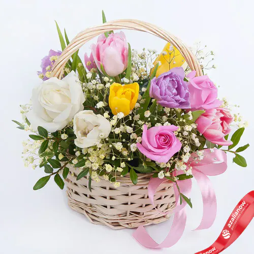 Фото 1: Букет из тюльпанов, роз, гипсофил «Весенняя песня». Сервис доставки цветов AzaliaNow
