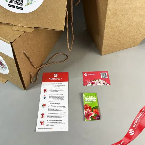 Фото 7: Букет «Золотая симфония» из желтых хризантем, зеленых делигрин (Deligreen), кустовых и одноголовых роз